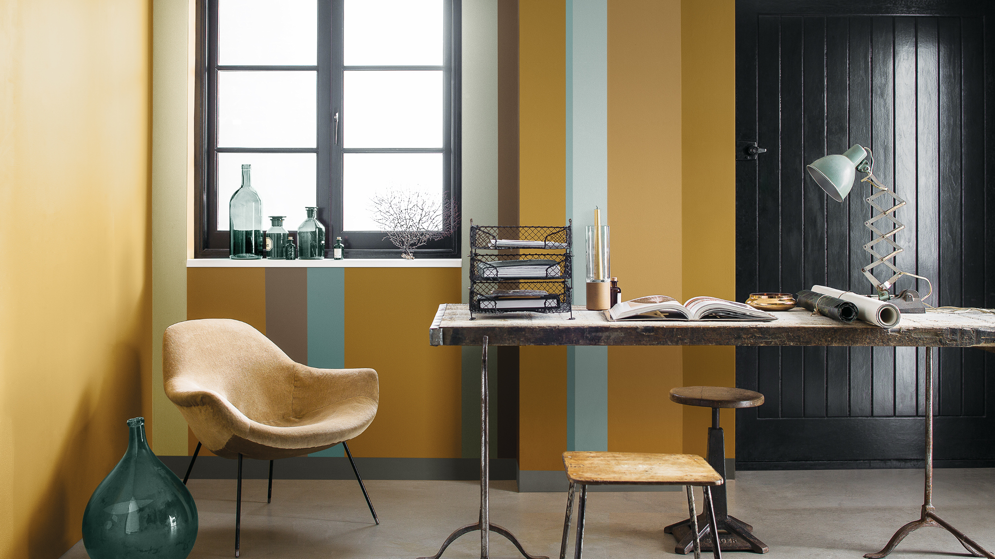 Decorate with striking stripes Подумайте, какая ширина полосок вам нравится, и действуйте смело — выберите яркие цвета, например, жизнерадостный оранжевый и багряный.